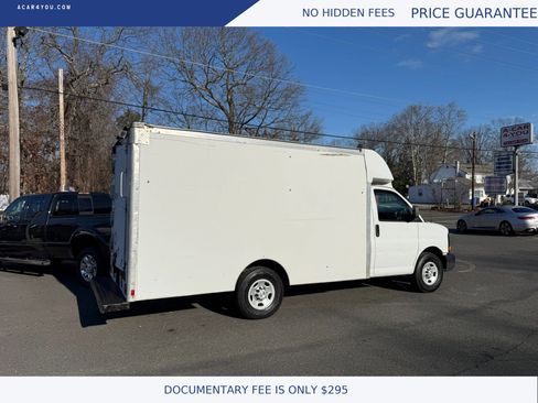 Used 2015 Chevrolet Express 3500 image 4