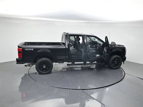 New 2026 Ford F250 Lariat w/ Black Appearance Package AWD/4WD image 24
