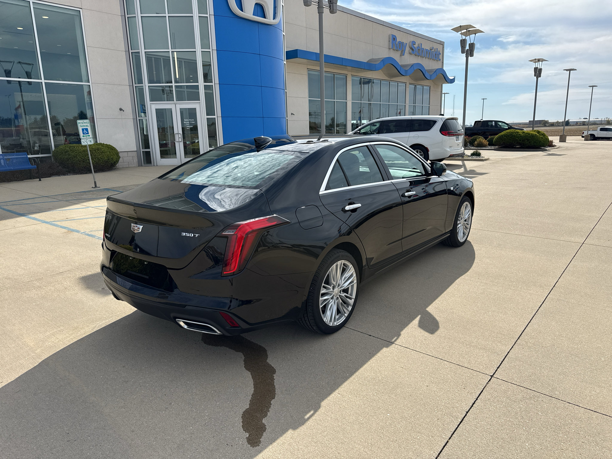 Used 2025 Cadillac CT4 Premium Luxury AWD/4WD image 5