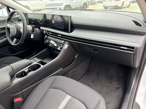 Used 2026 Hyundai Sonata SEL FWD image 19