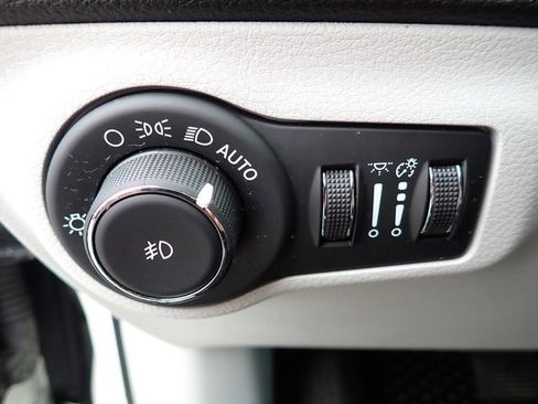 Certified 2019 Jeep Compass Latitude w/ Popular Equipment Group image 20