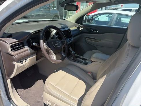 Used 2017 GMC Acadia Denali w/ Technology Package AWD/4WD image 10