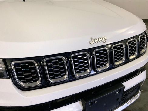 Used 2025 Jeep Compass Limited AWD/4WD image 28