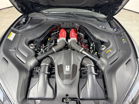 Certified 2019 Ferrari Portofino RWD image 21