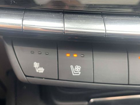 Certified 2024 Cadillac XT4 Premium Luxury FWD image 26