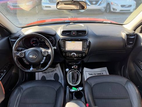Used 2018 Kia Soul ! w/ Tech Package FWD image 31