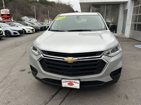 Used 2018 Chevrolet Traverse LS image 3