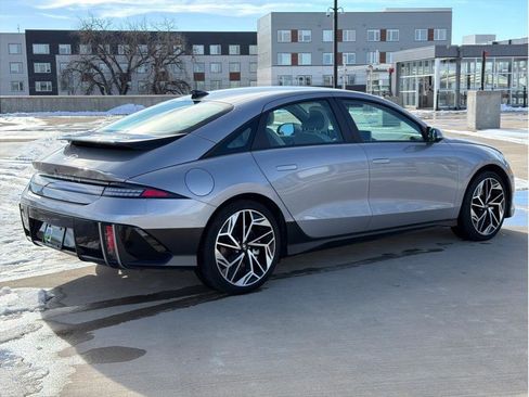 Used 2023 Hyundai Ioniq 6 SEL image 8