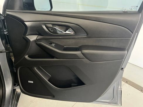 Used 2021 Chevrolet Traverse High Country AWD/4WD image 31