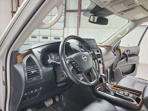 Used 2024 Nissan Armada SL image 18