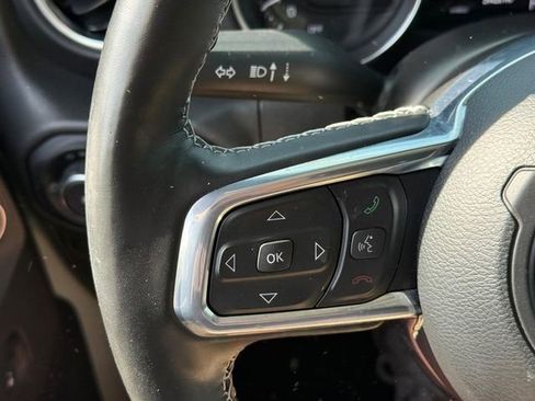 Used 2023 Jeep Wrangler Unlimited Sahara w/ Cold Weather Group image 17