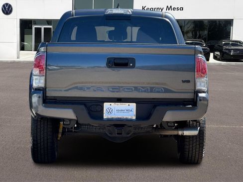 Used 2021 Toyota Tacoma TRD Off-Road image 5
