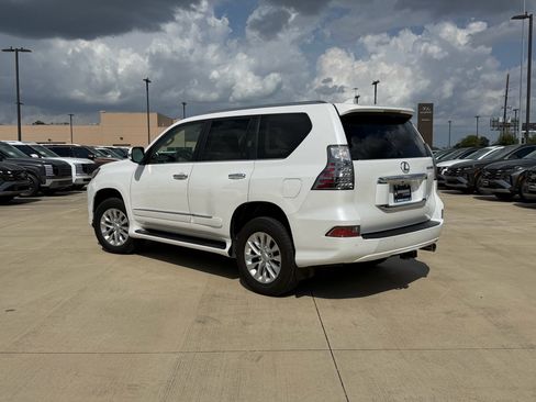 Used 2019 Lexus GX 460 Premium AWD/4WD image 3