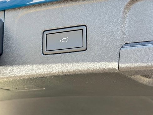 New 2025 Volkswagen Atlas SEL image 7