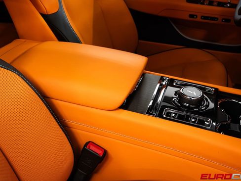 Used 2025 Rolls-Royce Spectre AWD/4WD image 33