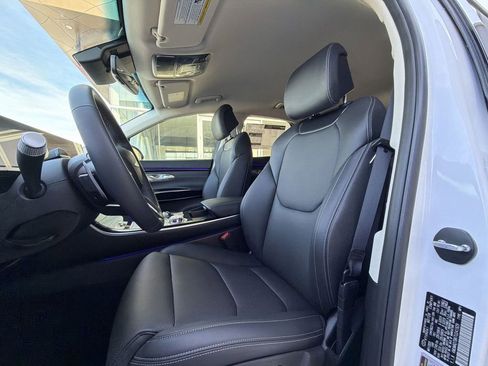 Used 2026 Genesis GV70 2.5T image 13