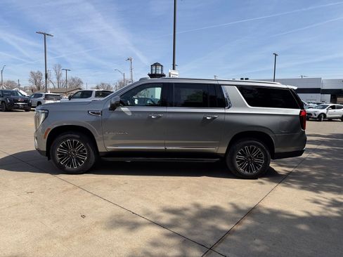 New 2026 GMC Yukon XL Elevation w/ Elevation Premium Package AWD/4WD image 8