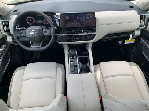 New 2026 Nissan Pathfinder SL image 14