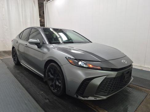 Used 2026 Toyota Camry SE AWD/4WD image 5