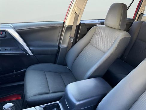 Used 2017 Toyota RAV4 LE w/ Carpet Mat Package image 13