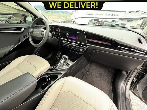Used 2023 Kia Niro EX Touring FWD image 19
