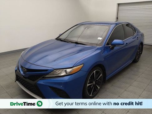 Used 2019 Toyota Camry XSE image 1