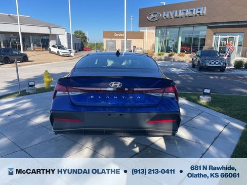 Certified 2025 Hyundai Elantra Sport FWD image 14