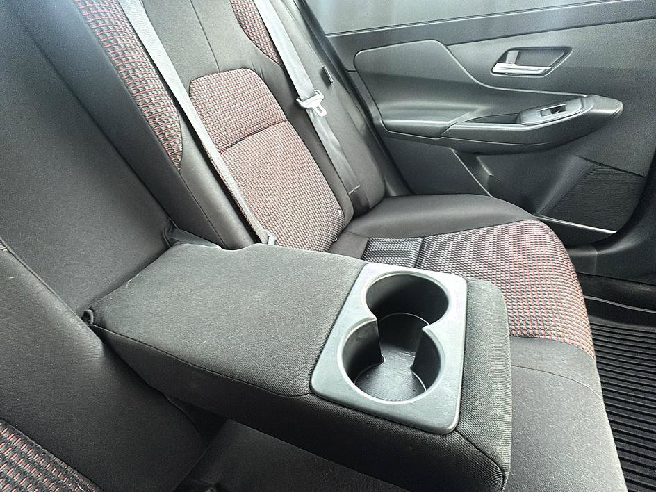 Certified 2026 Nissan Sentra SR w/ Floor Mat Package FWD image 36