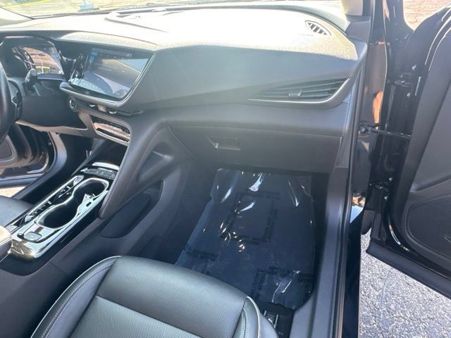 Used 2021 Buick Envision Essence w/ Sport Touring Package FWD image 15
