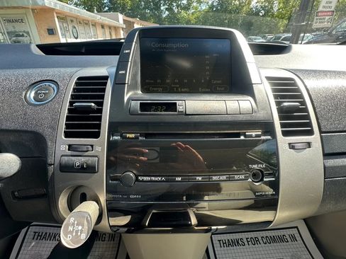 Used 2009 Toyota Prius w/ Pkg 2 FWD image 17