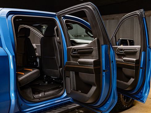 Used 2024 GMC Sierra 1500 AT4 w/ Technology Package image 26