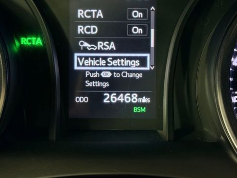 Used 2024 Toyota Camry SE image 14