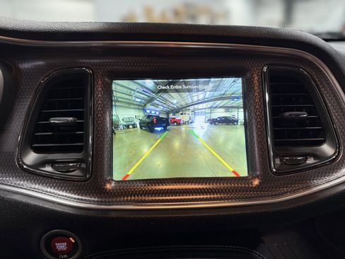 Used 2018 Dodge Challenger SRT Hellcat image 14