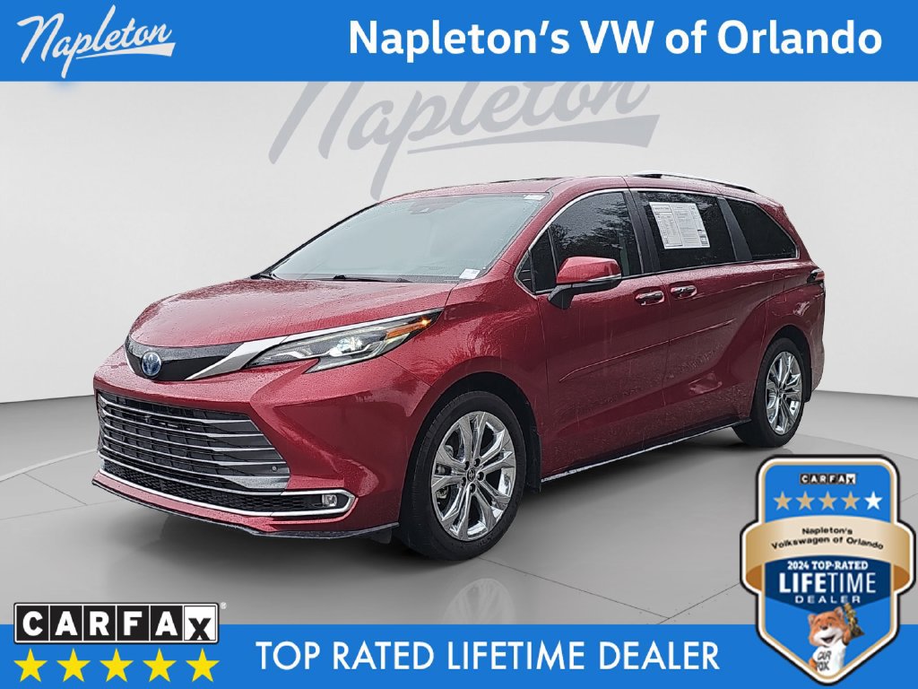 Used 2024 Toyota Sienna Platinum FWD image 1