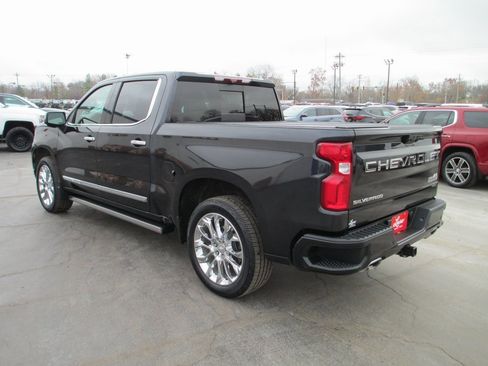 Used 2023 Chevrolet Silverado 1500 High Country w/ High Country Premium Package image 10