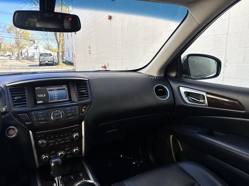 Used 2014 Nissan Pathfinder SL AWD/4WD image 31