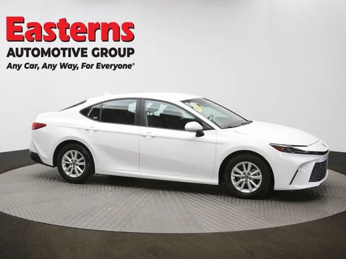 Used 2025 Toyota Camry LE FWD image 45