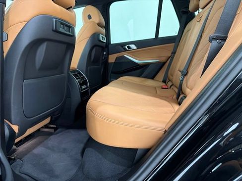 Used 2023 BMW X5 xDrive40i w/ Premium Package AWD/4WD image 17