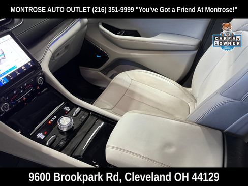 Used 2023 Jeep Grand Cherokee Overland AWD/4WD image 17