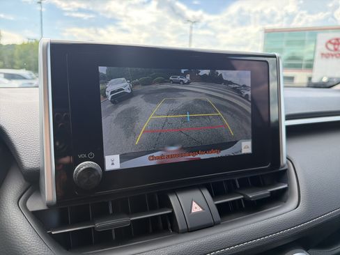 Certified 2023 Toyota RAV4 XLE w/ Convenience Package FWD image 9