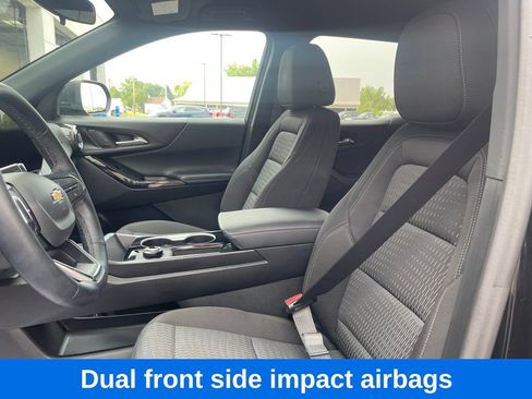 Used 2026 Chevrolet Equinox LT AWD/4WD image 12