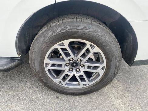 Certified 2025 Ford Expedition Active AWD/4WD image 33