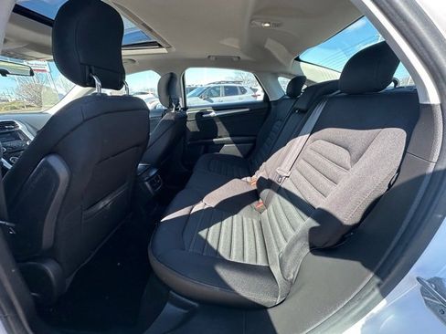 Used 2014 Ford Fusion SE image 26