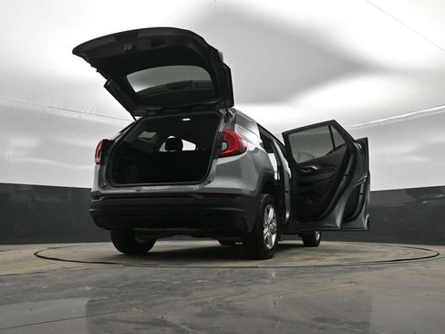 Used 2024 GMC Terrain SLE image 43