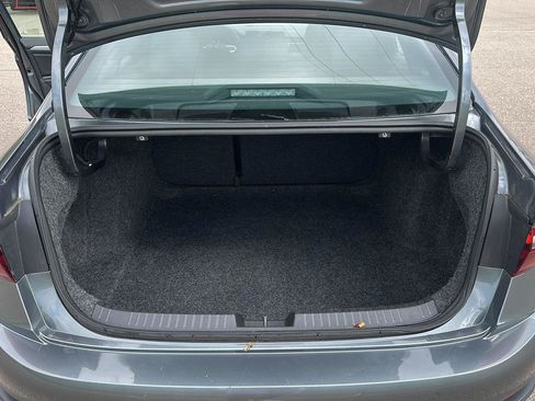 Used 2025 Volkswagen Jetta Sport FWD image 19