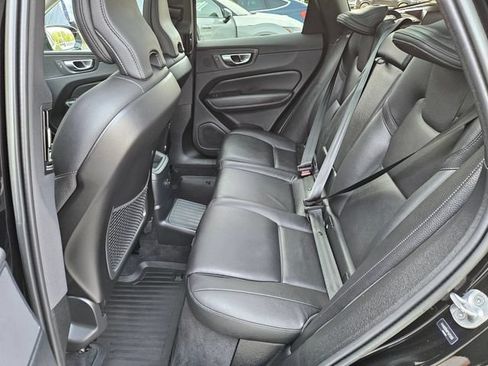 Certified 2023 Volvo XC60 T8 Plus AWD/4WD image 14