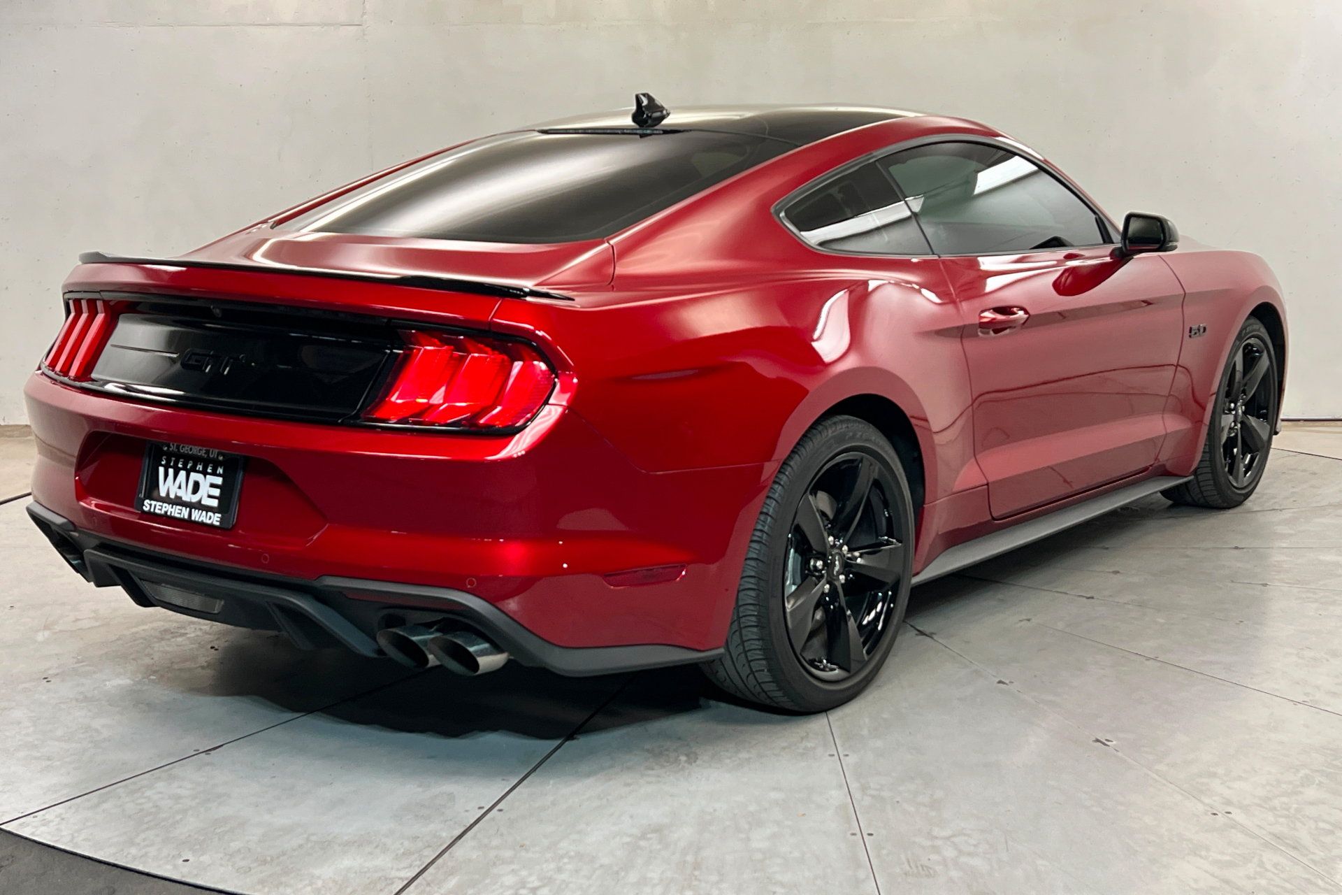 Used 2022 Ford Mustang GT Premium w/ Equipment Group 401A RWD image 5