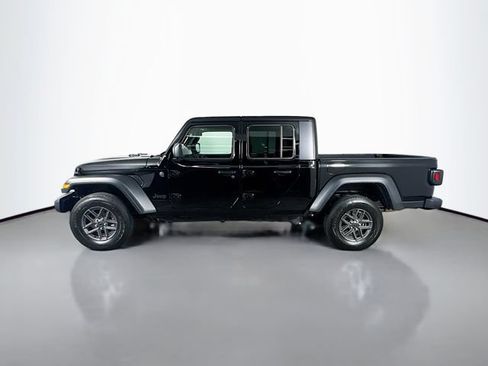 Used 2025 Jeep Gladiator Sport AWD/4WD image 10
