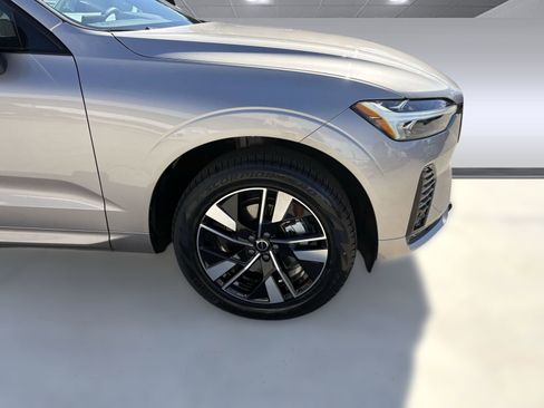 New 2026 Volvo XC60 B5 Core w/ Climate Package image 11