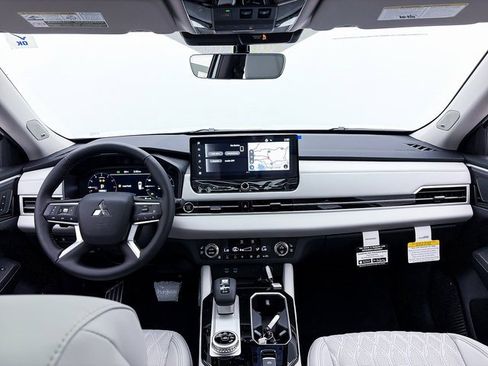 New 2026 Mitsubishi Outlander SEL image 20